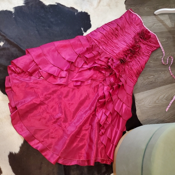 Cuban Ruffled Dress - Picture 2 of 8